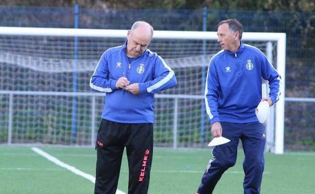 El Real Avilés prepara en cuadro el partido frente al Praviano