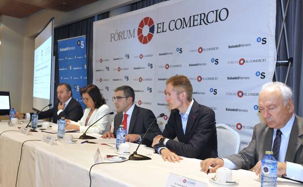 Fórum EL COMERCIO 'Asturias: presente y futuro del sector lácteo'/Jorge Peteiro