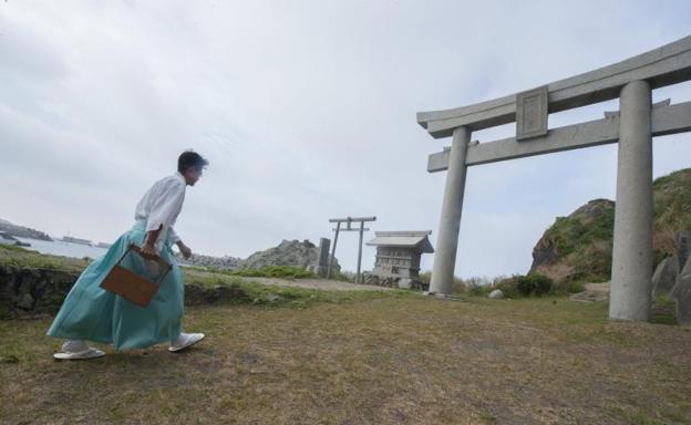 Uno de los lugares sagrados de Okinoshima.
