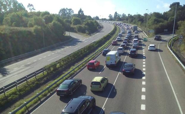 Retenciones en la A-8.