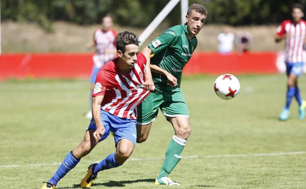 Una de las jugadas del partido.