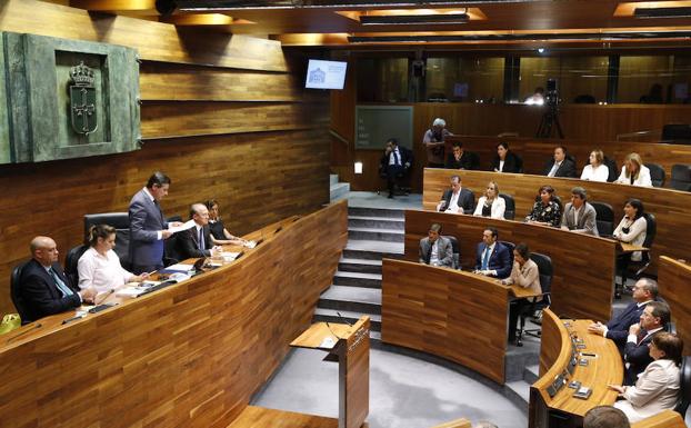 Pleno del Día de Asturias en la Junta General del Principado.