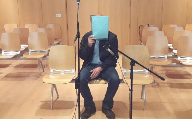 El acusado, durante el juicio.