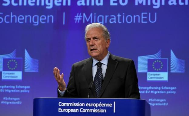 El comisario europeo de Inmigración, Dimitris Avramopoulos./Afp