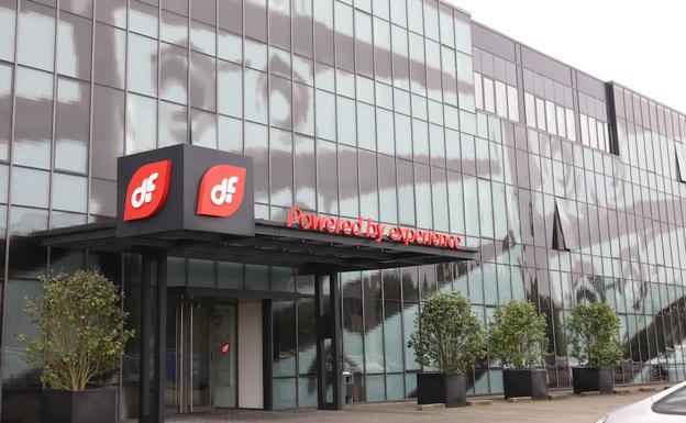 Oficinas de Duro Felguera en Gijón./Damián Arienza.