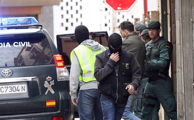 Un yihadista detenido por la Guardia Civil./Archivo