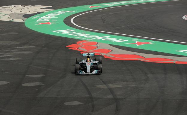 Hamilton, en el Gran Premio de México que se proclamó campeón del mundo. /EFE