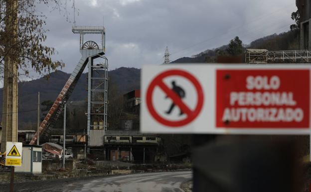 Uno de los pozos de Hunosa en Asturias./J. C. Román