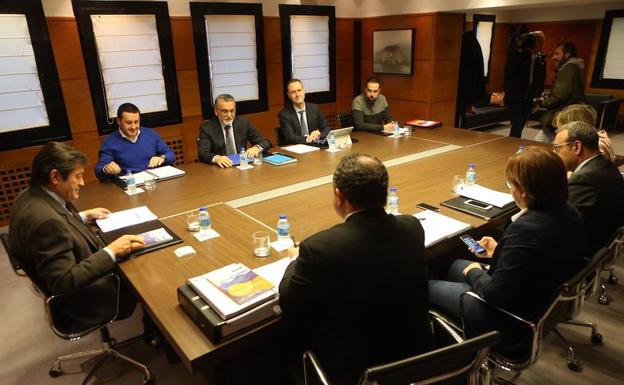 Reunión de la mesa de concertación. /Daniel Mora