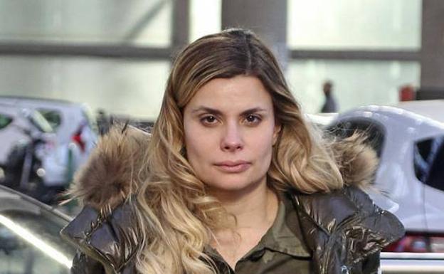 Así fue la discusión de María Lapiedra con su marido en plena calle