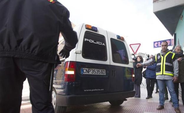 Traslado de uno de los jugadores de La Arandina acusados de abusar sexualmente de una menor Traslado de uno de los jugadores de La Arandina acusados de abusar sexualmente de una menor