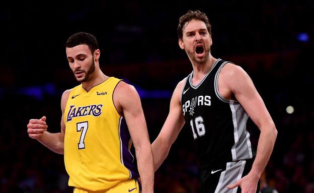 Pau Gasol celebra una canasta. /Afp