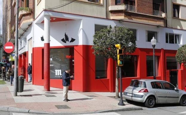 Cierra el bar de Quini y cede sus recuerdos a la Fundación Hermanos Castro Cierra el bar de Quini y cede sus recuerdos a la Fundación Hermanos Castro