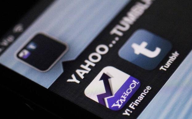 Imagen con los iconos de la aplicaciones de Yahoo y Tumblr./Antonio Bronic (Reuters)