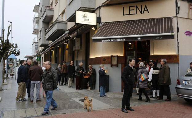 Lena abre sus puertas Lena abre sus puertas