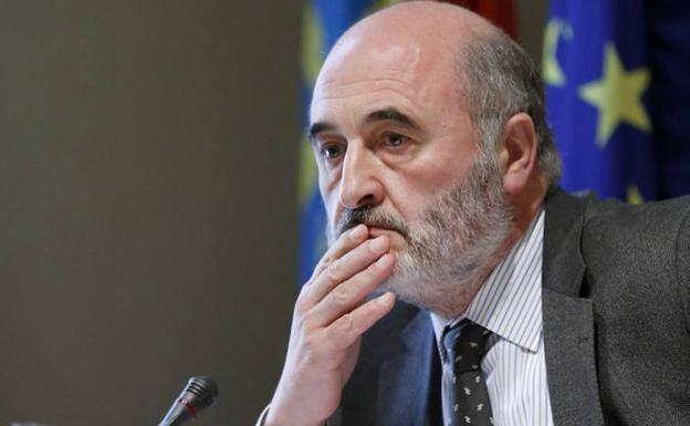 La Junta General activa el procedimiento para cesar a Avelino Viejo La Junta General activa el procedimiento para cesar a Avelino Viejo