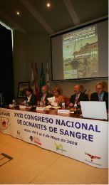 INAUGURACIÓN. María García, Martín Manceñido, Paz Fernández Felgueroso, Faustino Valdés y Joaquín Moreira. / LUIS SEVILLA/