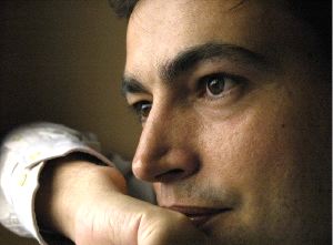 PENSATIVO. Ignacio Ferrando pone en el mercado literario un nuevo título. / E. C./
