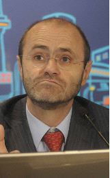 Atienza, durante la presentación de resultados de REE. / FOTOPRENSA/