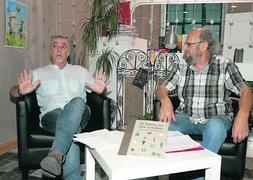 Miguel Rojo y Francisco Álvarez Velasco en La buena letra. :: L. SEVILLA/