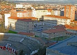 El destino del viejo HUCA irá unido al del cuartel de Buenavista