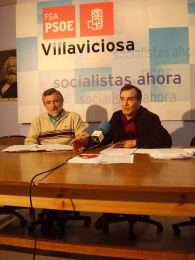 EDILES. Manuel Tuero y Pedro Castro, en la rueda de prensa. / D. A./