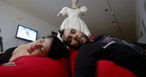 Luisa Aguado y Francisco Brives, ante su instalación en el festival. /L. SEVILLA/