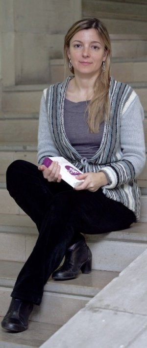 Autora. Amanda Castro ha convertido en libro su tesis. ::
PALOMA UCHA/