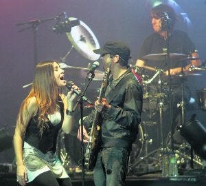 El popular grupo, con Leire Martínez a la cabeza, anoche en la Lab oral. ::
PAÑEDA/