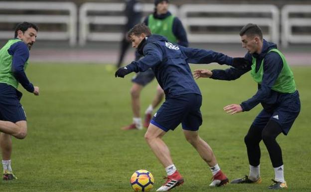 Hidi reemplaza en la convocatoria del Real Oviedo al lesionado Fabbrini