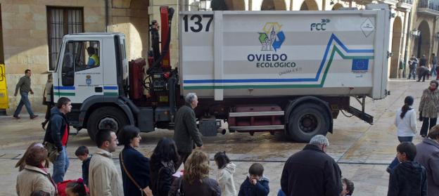 Oviedo Reciclara La Materia Organica Con Cubos Marrones Y Recogida Tres Dias A La Semana El Comercio