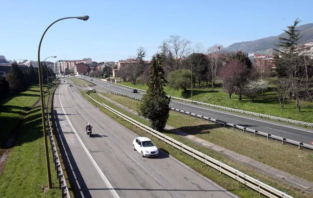 La polución obliga a limitar el tráfico en Gijón y Oviedo al mismo tiempo por primera vez