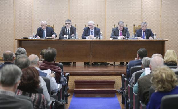 El Centro Asturiano descarta construir este año el gimnasio