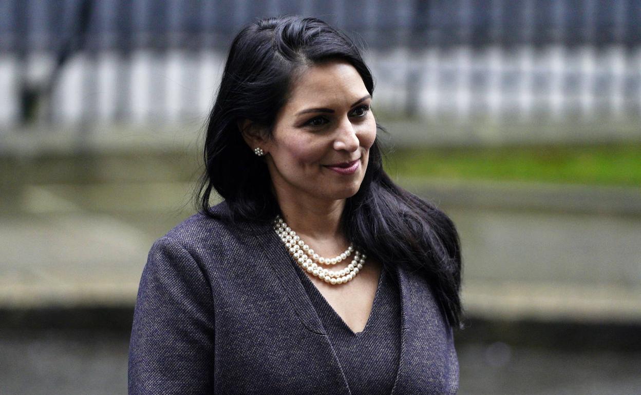 La Ministra Del Interior Britanica Acusada De Acoso Laboral El Comercio