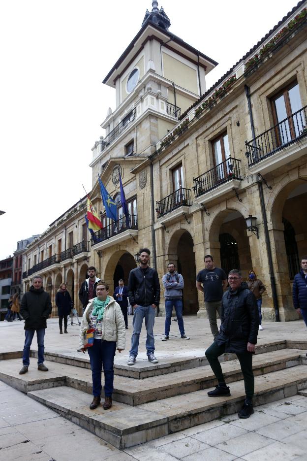 Los integrantes de la nueva Asociación de Hostelería del Oviedo Antiguo. /