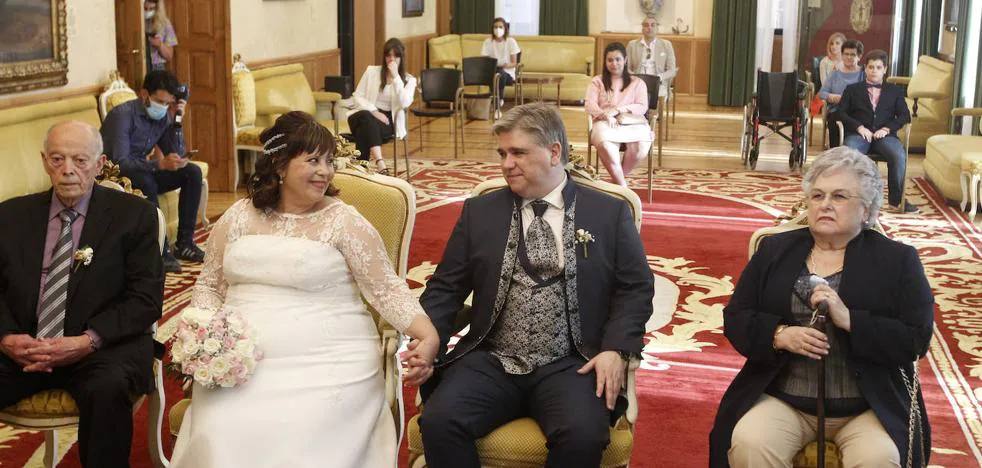 La Boda Que Simboliza El Inicio De La Normalidad El Comercio