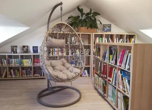 Youth reading room in the Gonzalo Anes Municipal Library. 