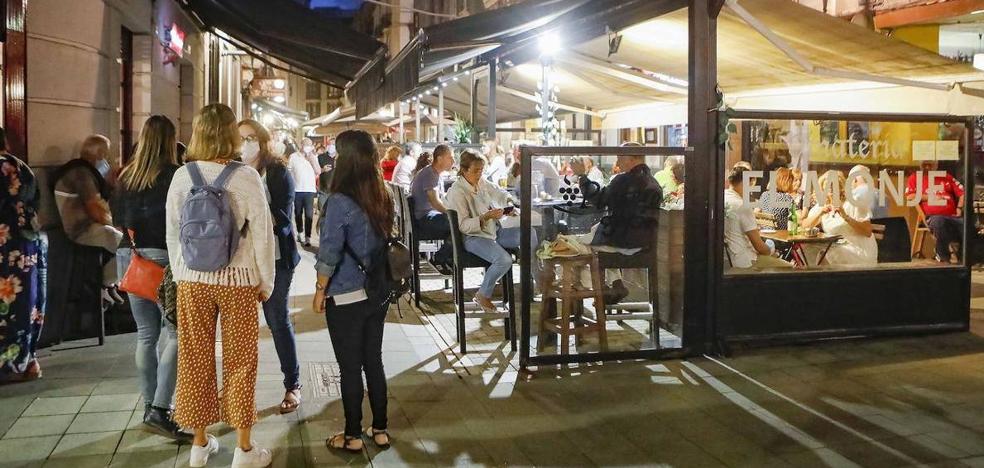 Los hosteleros quieren abrir los locales nocturnos hasta las cinco y reclama vigilar el botellón - Vimarsana News