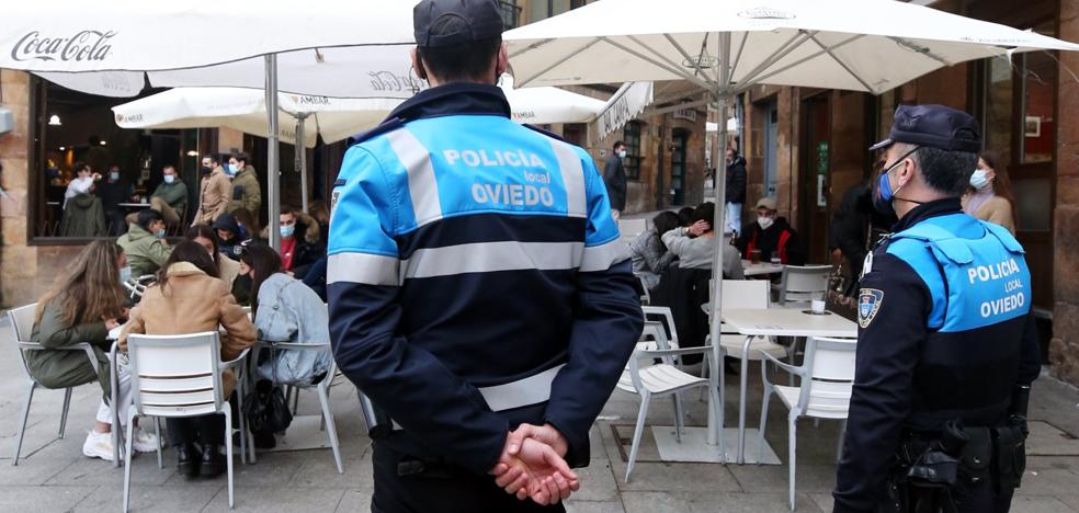 La Policía reforzará la vigilancia del interior de la hostelería para frenar los contagios - Vimarsana News