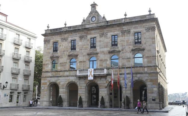 El Ayuntamiento incluirá la ORA y el billete del autobús en la subida de tasas para 2022 - Vimarsana News