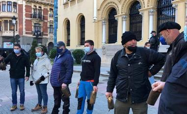 Cencerrada frente a Presidencia/J. M. PArdo