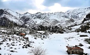 Majada de Soñín, hasta donde el Ayuntamiento de Onís podrá regular el acceso de vehículos eléctricos e híbridos con fines turísticos./Xuan Cueto