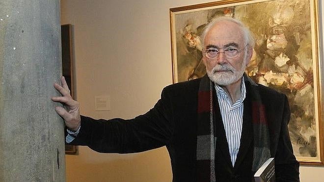 Juan Pedro Aparicio gana el Premio Jovellanos de Ensayo El Comercio