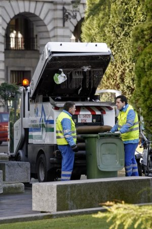 El Palo Y La Zanahoria Funcionan Con El Reciclaje En Oviedo El Comercio